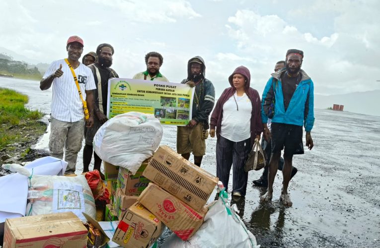 Hari Pengungsi Internasional, Pemuda Katolik Papua Tengah Salurkan Bantuan ke Pengungsi di Sinak