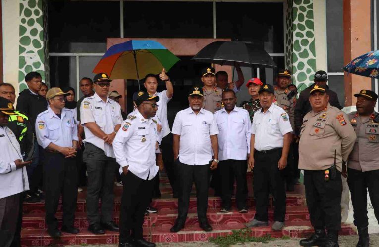 Wagub Papua Tengah Tinjau Krisis BBM dan Bahan Makanan di Paniai, Janjikan Suplai Listrik Normal