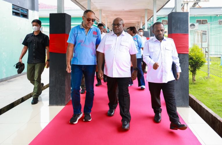 PT Freeport Gelar Operasi Katarak Gratis dan Pemeriksaan Mata Pelajar di Nabire