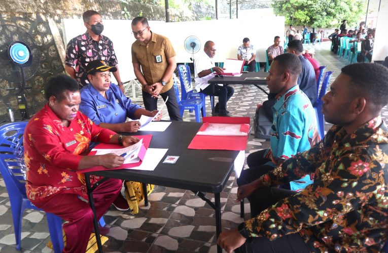 Pastikan Pesertanya OAP, BPKSDM dan MRP Papua Tengah Verifikasi Dokumen Calon Praja IPDN