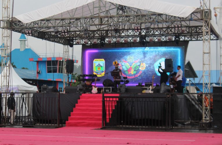Festival Budaya Pelajar Papua Tengah 2025 Resmi Dibuka Gubernur, Angkat Tema “Satu Hati Dalam Dunia Tifa”