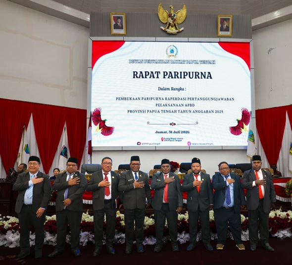 (Gubernur Meki Nawipa Minta OPD Tingkatkan Kinerja Usai DPR Papua Tengah Setujui Raperda APBD 2025)